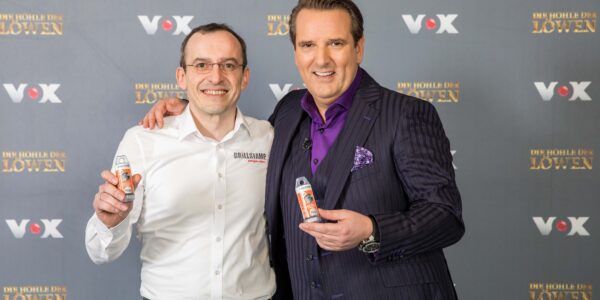 Alexander Jentzmyk und Ralf Dümmel mit DRILLSTAMP am Set von 