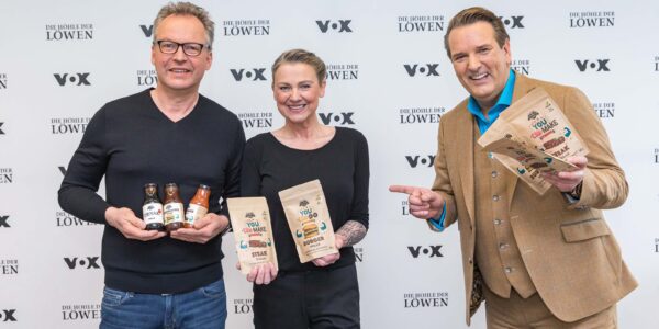 Bernd Sell, Nicole Sell und Ralf Dümmel mit EARLY GREEN am Set von 