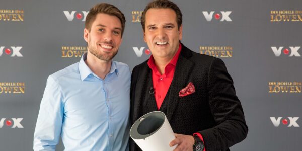 Georg Pröpper und Ralf Dümmel mit LAZY LEAF am Set von 