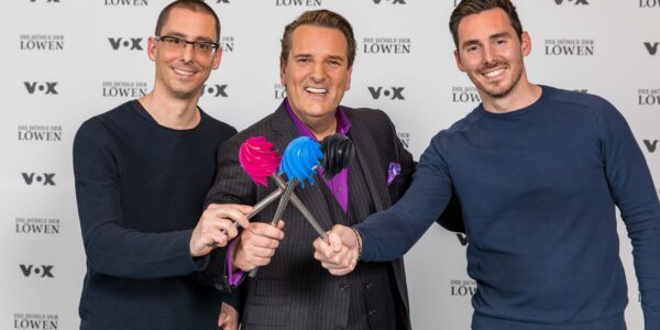 Dr._Jan-Peter Psczolla, Ralf Dümmel und Andres Psczolla mit LOOMAID am Set von 