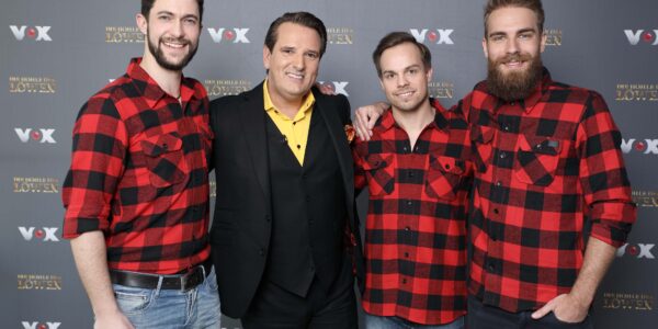 Alex Kirchmaier, Ralf Dümmel, Anton Vänskä und Tim Schulz am Set von 